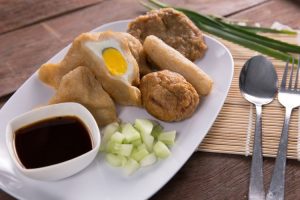 10 Jenis Makanan Khas Indonesia dan Asalnya yang Mendunia!